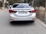 Hyundai Elantra-6