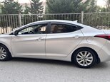 Hyundai Elantra-3