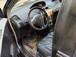 Toyota Vitz-11