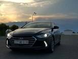 Hyundai Elantra-13