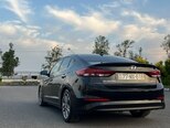 Hyundai Elantra-14