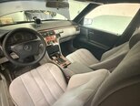 Mercedes E 200-11