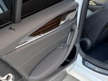 BMW 530e-10