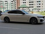 BMW 530e-7