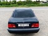 Mercedes E 240-3