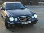 Mercedes E 270-1