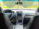 Ford Explorer-10