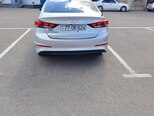 Hyundai Elantra-4