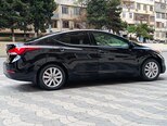 Hyundai Elantra-18
