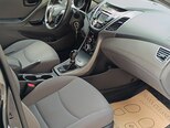 Hyundai Elantra-19
