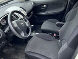 Nissan Note-7