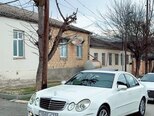 Mercedes E 220-3