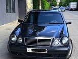 Mercedes E 200-1