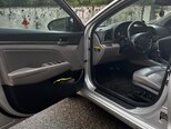 Hyundai Elantra-4