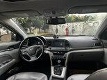 Hyundai Elantra-9