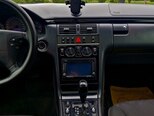 Mercedes E 270-8