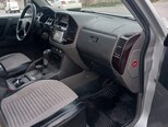 Mitsubishi Pajero-5