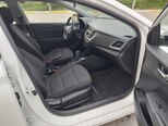 Hyundai Accent-15