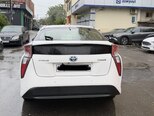 Toyota Prius-4