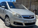 Opel Zafira-1