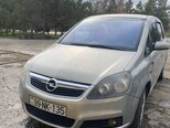 Opel Zafira-8