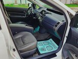 Toyota Prius-5