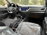 Hyundai Accent-14