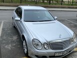 Mercedes E 220-1