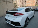 Hyundai IONIQ-11