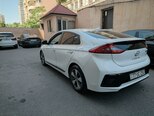Hyundai IONIQ-12