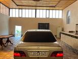 Mercedes E 240-4