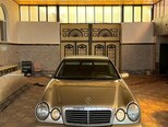 Mercedes E 240-1
