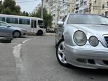 Mercedes E 270-2