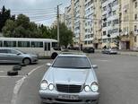 Mercedes E 270-9