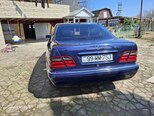 Mercedes E 280 4MATIC-4