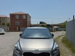 Kia Carens-1