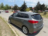 Kia Carens-4