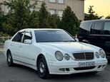 Mercedes E 270-2