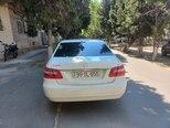Mercedes E 220-2