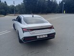 Hyundai Elantra-2