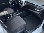Hyundai Accent-8