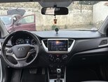 Hyundai Accent-7
