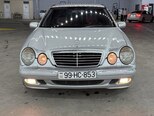 Mercedes E 270-1
