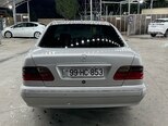Mercedes E 270-4