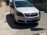 Opel Zafira-2