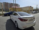 Hyundai Elantra-9