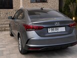 Hyundai Accent-4