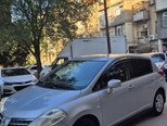 Nissan Tiida-2