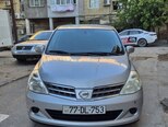 Nissan Tiida-1