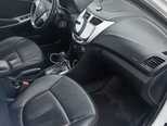 Hyundai Accent-11